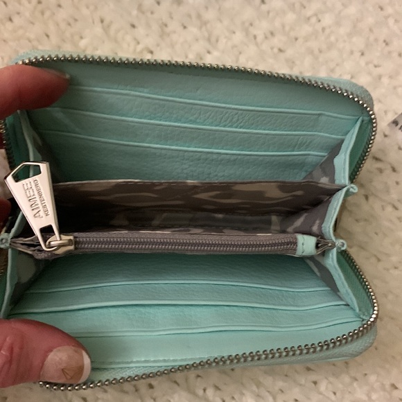 Aimee Kestenberg mint zippered wallet wristlet - Picture 3 of 9